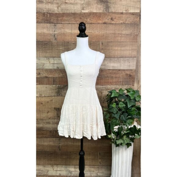 Size Medium Creme Color Forever 21 Dress - Picture 2 of 9